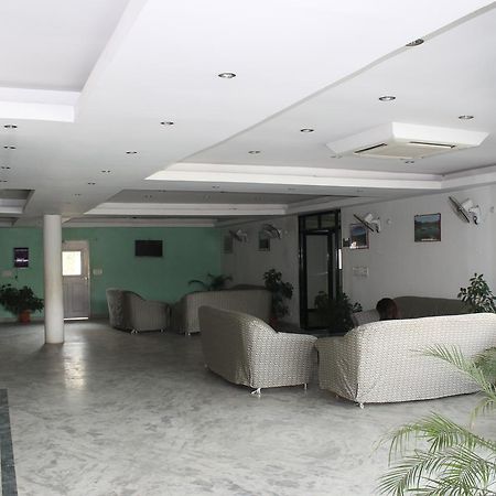 Kitchen Hut Hotel Nepalgunj Exterior foto
