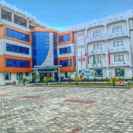 Kitchen Hut Hotel Nepalgunj Exterior foto