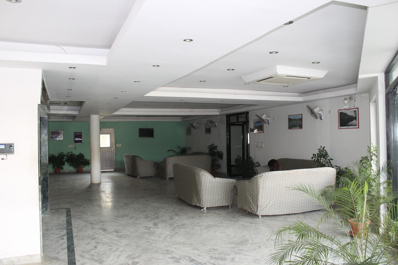 Kitchen Hut Hotel Nepalgunj Exterior foto