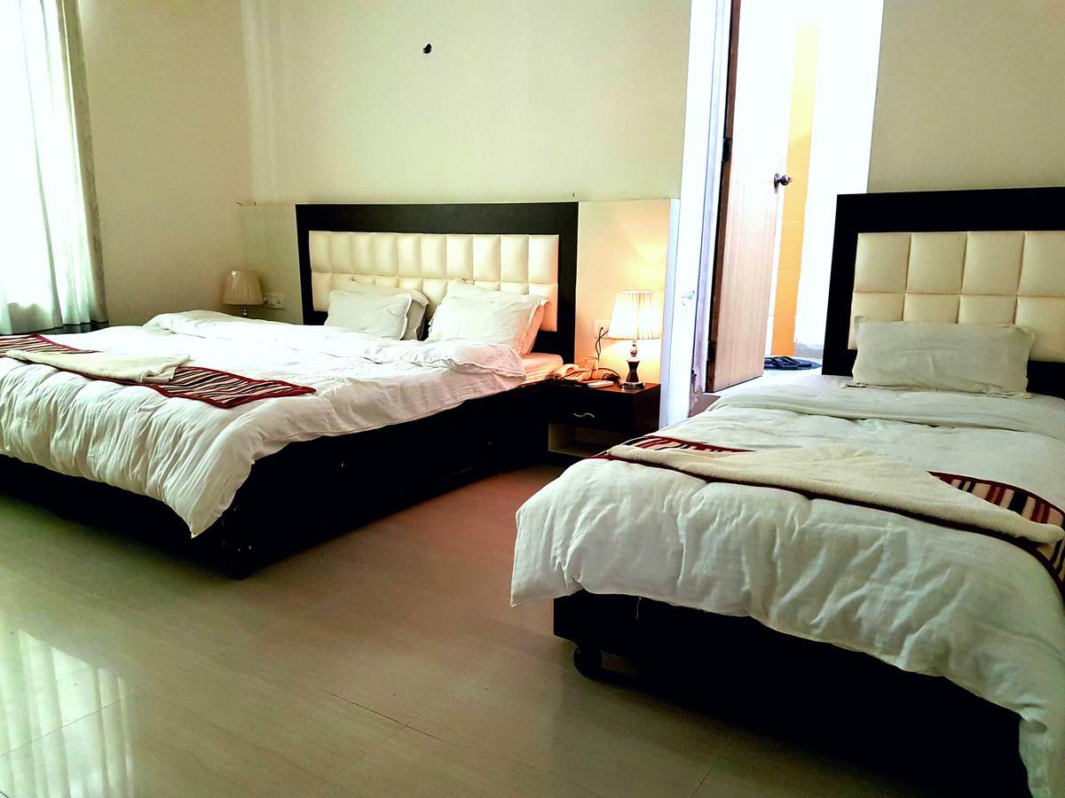 Kitchen Hut Hotel Nepalgunj Exterior foto