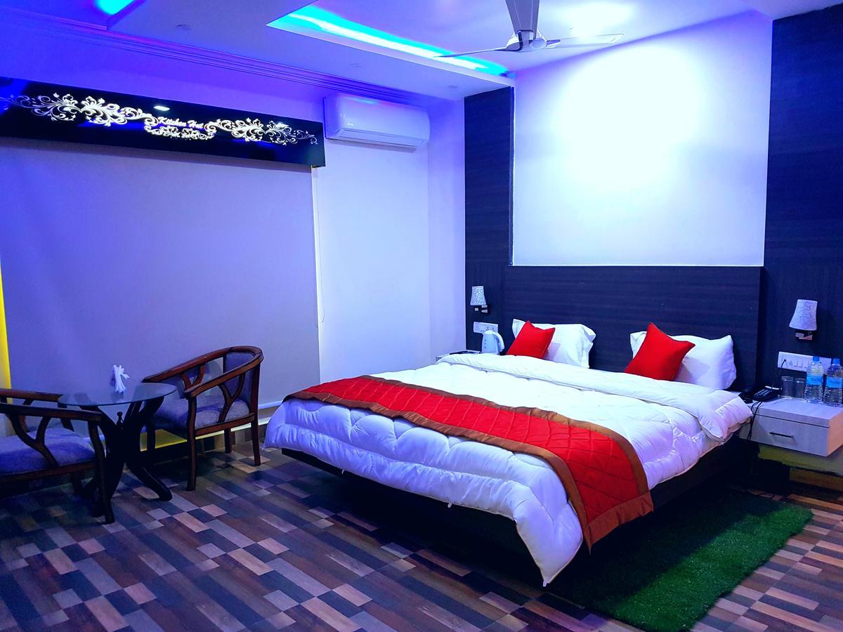 Kitchen Hut Hotel Nepalgunj Exterior foto